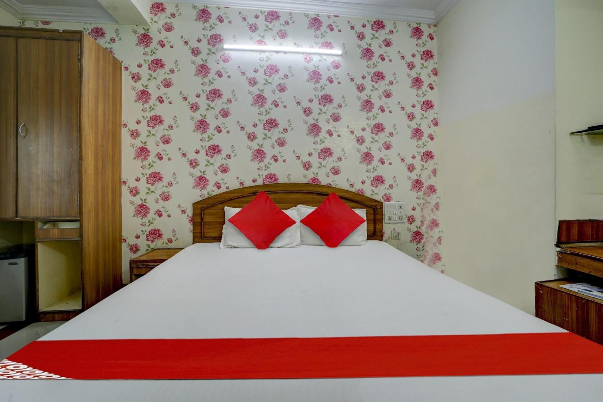 Oyo Flagship 81248 Hotel Satya Vilas Bhopal Exterior foto